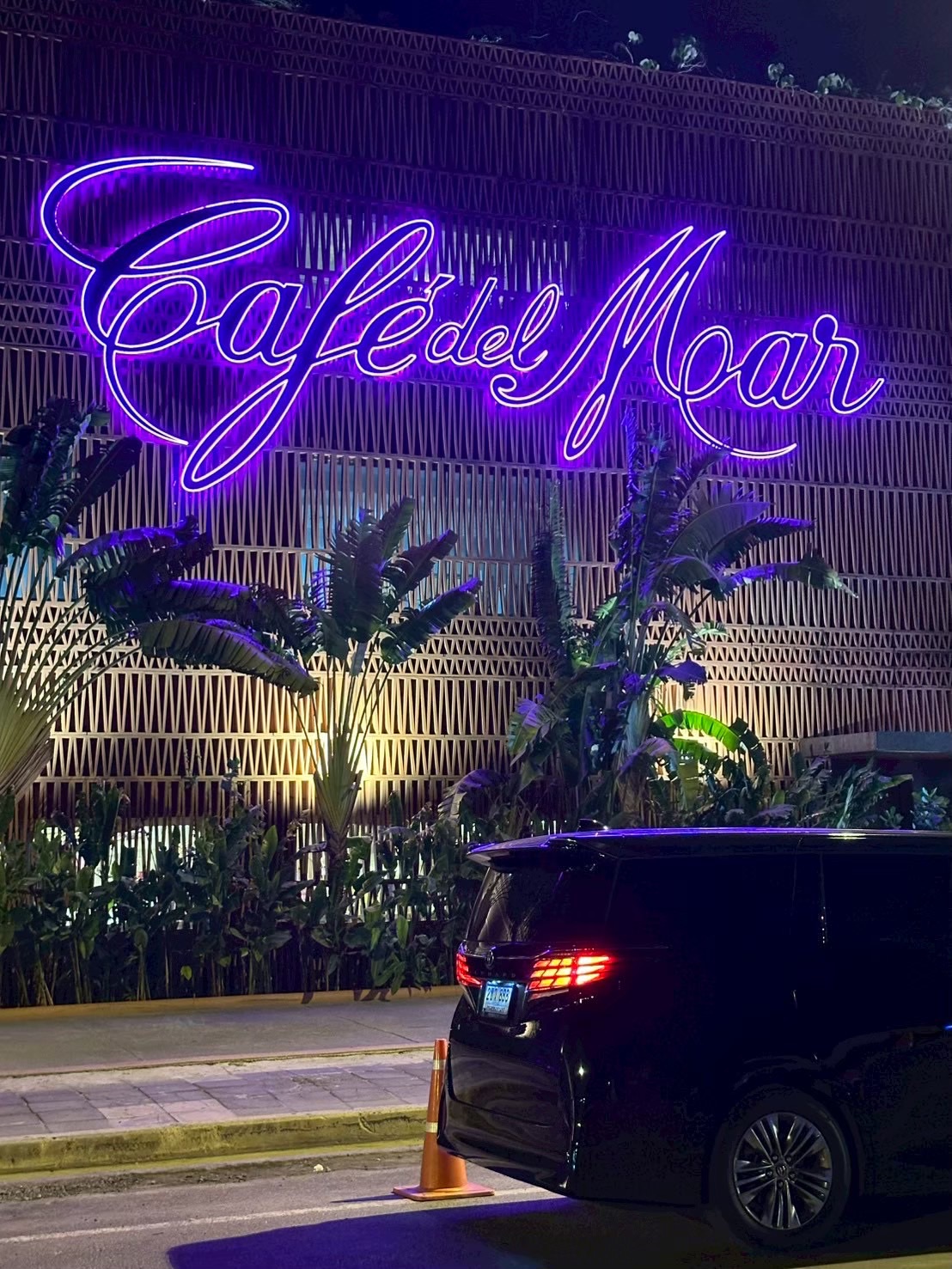 cafe del mar phuket
